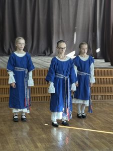 „Erasmus+“ savaitė Gedminų progimnazijoje: susitikimas per muziką ir šokį – nuotrauka